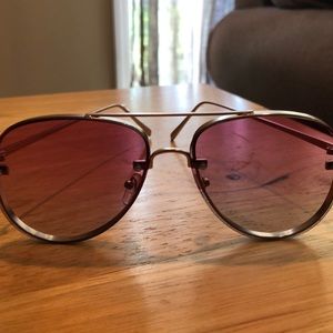 🔴 FINAL SALE 🔴 Super cute sunglasses bundle 😎 - NWOT! And GENTLY USED!